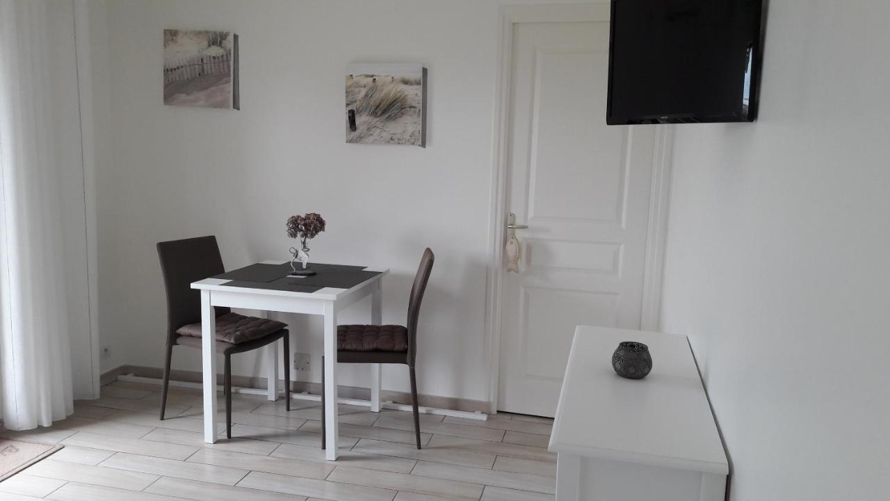 Les Sables Bed & Breakfast Santec ภายนอก รูปภาพ